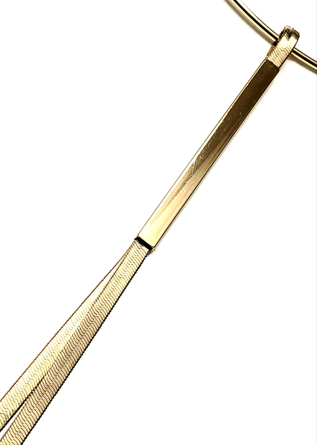 Vertical Link Chain Collar Neckline in Gold