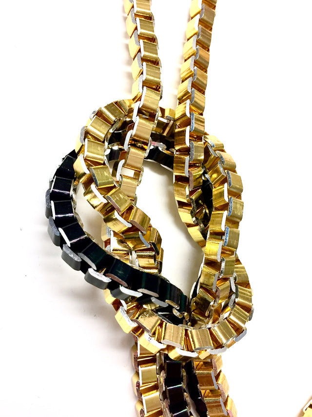 Box Chain Knot Gold Black Necklace