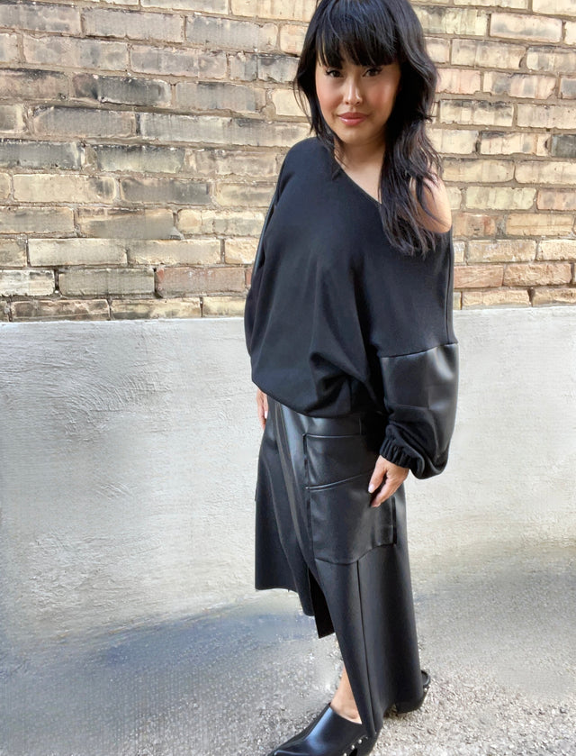 BLACK VEGAN LEATHER CARGO SKIRT