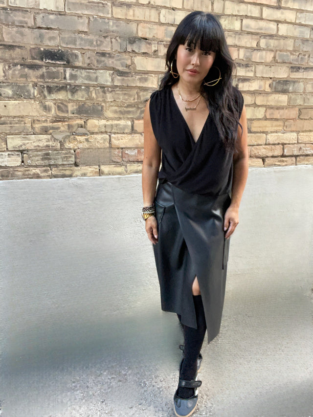 BLACK VEGAN LEATHER CARGO SKIRT