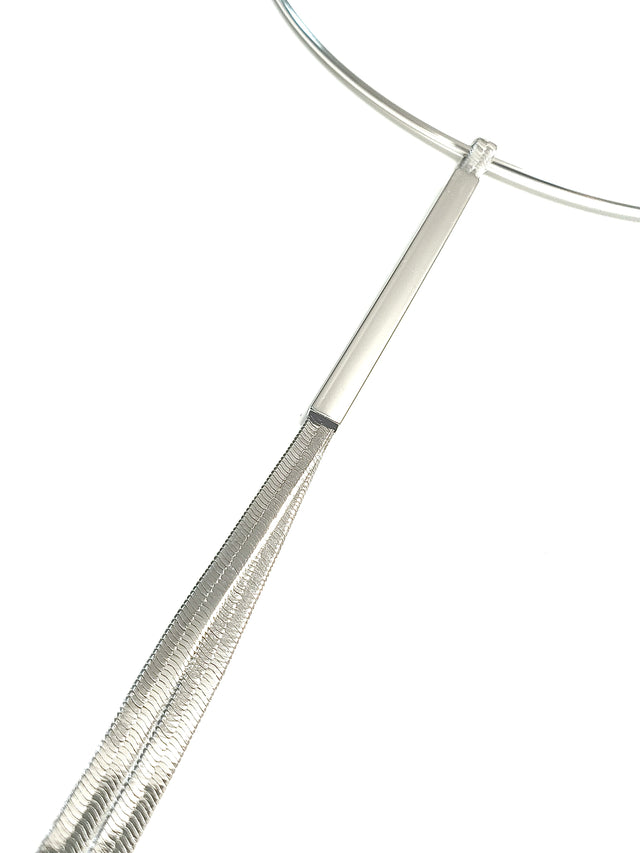 Vertical Link Chain Collar Neckline in Silver